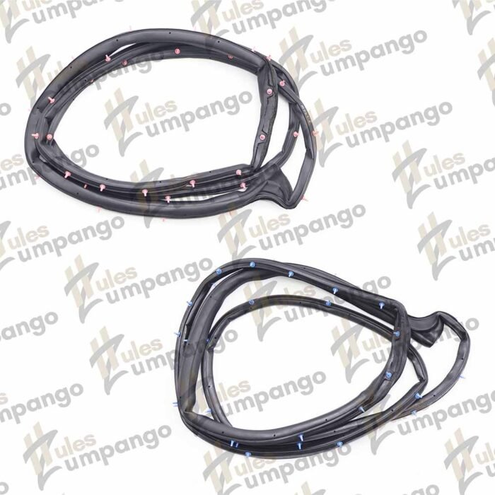 Juego Hule para Puerta Nissan Versa  Delantera 2012-19