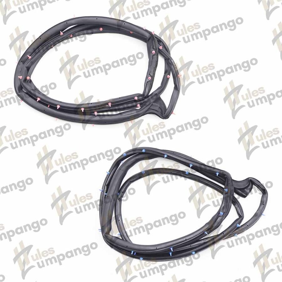 Juego Hule para Puerta Nissan Versa  Delantera 2012-19